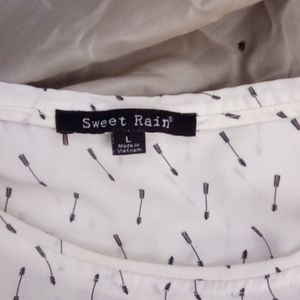 Polyester blouse sweet rain size large